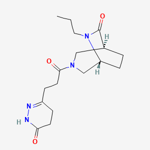 molecular formula C17H26N4O3 B5630583 (1S*,5R*)-3-[3-(6-oxo-1,4,5,6-tetrahydropyridazin-3-yl)propanoyl]-6-propyl-3,6-diazabicyclo[3.2.2]nonan-7-one 