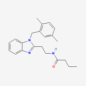 molecular formula C22H27N3O B5631146 N-{2-[1-(2,5-dimethylbenzyl)-1H-benzimidazol-2-yl]ethyl}butanamide 