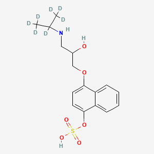 molecular formula C16H21NO6S B563284 [4-[3-(1,1,1,2,3,3,3-Heptadeuteriopropan-2-ylamino)-2-hydroxypropoxy]naphthalen-1-yl] hydrogen sulfate CAS No. 1189993-66-5