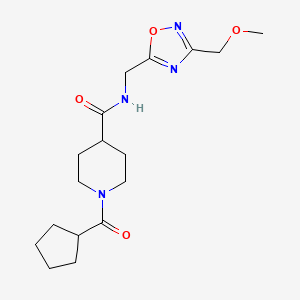 molecular formula C17H26N4O4 B5634180 1-(cyclopentylcarbonyl)-N-{[3-(methoxymethyl)-1,2,4-oxadiazol-5-yl]methyl}-4-piperidinecarboxamide 