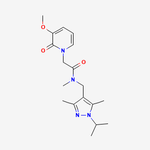 molecular formula C18H26N4O3 B5635757 N-[(1-isopropyl-3,5-dimethyl-1H-pyrazol-4-yl)methyl]-2-(3-methoxy-2-oxopyridin-1(2H)-yl)-N-methylacetamide 