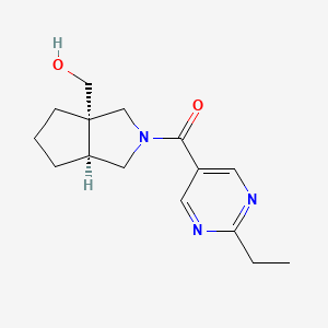 molecular formula C15H21N3O2 B5638103 [(3aS*,6aS*)-2-[(2-ethyl-5-pyrimidinyl)carbonyl]hexahydrocyclopenta[c]pyrrol-3a(1H)-yl]methanol 