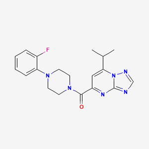 molecular formula C19H21FN6O B5638764 5-{[4-(2-fluorophenyl)-1-piperazinyl]carbonyl}-7-isopropyl[1,2,4]triazolo[1,5-a]pyrimidine 