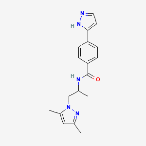 molecular formula C18H21N5O B5639087 N-[2-(3,5-dimethyl-1H-pyrazol-1-yl)-1-methylethyl]-4-(1H-pyrazol-3-yl)benzamide 