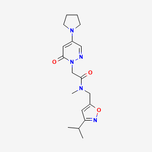 molecular formula C18H25N5O3 B5639596 N-[(3-isopropylisoxazol-5-yl)methyl]-N-methyl-2-(6-oxo-4-pyrrolidin-1-ylpyridazin-1(6H)-yl)acetamide 