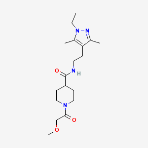 molecular formula C18H30N4O3 B5641732 N-[2-(1-ethyl-3,5-dimethyl-1H-pyrazol-4-yl)ethyl]-1-(methoxyacetyl)-4-piperidinecarboxamide 