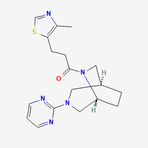 molecular formula C18H23N5OS B5647914 (1S*,5R*)-6-[3-(4-methyl-1,3-thiazol-5-yl)propanoyl]-3-(2-pyrimidinyl)-3,6-diazabicyclo[3.2.2]nonane 