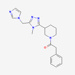 molecular formula C20H24N6O B5649939 3-[5-(1H-imidazol-1-ylmethyl)-4-methyl-4H-1,2,4-triazol-3-yl]-1-(phenylacetyl)piperidine 