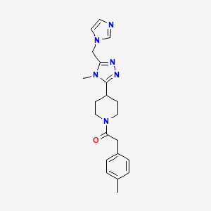 molecular formula C21H26N6O B5650629 4-[5-(1H-imidazol-1-ylmethyl)-4-methyl-4H-1,2,4-triazol-3-yl]-1-[(4-methylphenyl)acetyl]piperidine 