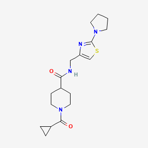 molecular formula C18H26N4O2S B5650727 1-(cyclopropylcarbonyl)-N-{[2-(1-pyrrolidinyl)-1,3-thiazol-4-yl]methyl}-4-piperidinecarboxamide 