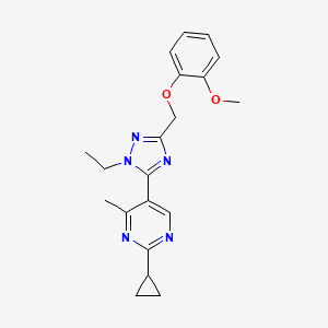 molecular formula C20H23N5O2 B5650861 2-cyclopropyl-5-{1-ethyl-3-[(2-methoxyphenoxy)methyl]-1H-1,2,4-triazol-5-yl}-4-methylpyrimidine 