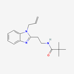 molecular formula C17H23N3O B5650929 N-[2-(1-allyl-1H-benzimidazol-2-yl)ethyl]-2,2-dimethylpropanamide 