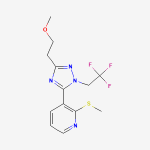 molecular formula C13H15F3N4OS B5651193 3-[3-(2-methoxyethyl)-1-(2,2,2-trifluoroethyl)-1H-1,2,4-triazol-5-yl]-2-(methylthio)pyridine 
