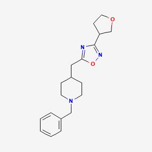 molecular formula C19H25N3O2 B5651636 1-benzyl-4-{[3-(tetrahydrofuran-3-yl)-1,2,4-oxadiazol-5-yl]methyl}piperidine 