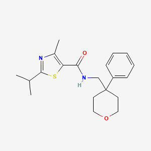 molecular formula C20H26N2O2S B5653104 2-isopropyl-4-methyl-N-[(4-phenyltetrahydro-2H-pyran-4-yl)methyl]-1,3-thiazole-5-carboxamide 