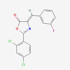molecular formula C16H8Cl2FNO2 B5653274 2-(2,4-dichlorophenyl)-4-(3-fluorobenzylidene)-1,3-oxazol-5(4H)-one 