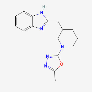 molecular formula C16H19N5O B5653824 2-{[1-(5-methyl-1,3,4-oxadiazol-2-yl)piperidin-3-yl]methyl}-1H-benzimidazole 