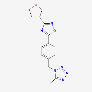 molecular formula C15H16N6O2 B5653896 5-methyl-1-{4-[3-(tetrahydrofuran-3-yl)-1,2,4-oxadiazol-5-yl]benzyl}-1H-tetrazole 