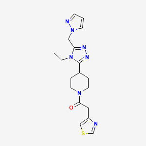 molecular formula C18H23N7OS B5653916 4-[4-ethyl-5-(1H-pyrazol-1-ylmethyl)-4H-1,2,4-triazol-3-yl]-1-(1,3-thiazol-4-ylacetyl)piperidine 