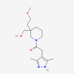 molecular formula C16H27N3O3 B5656555 [1-[(3,5-dimethyl-1H-pyrazol-4-yl)acetyl]-3-(2-methoxyethyl)-3-piperidinyl]methanol 