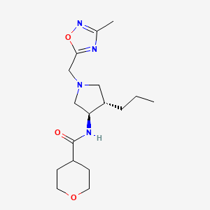 molecular formula C17H28N4O3 B5657245 N-{rel-(3R,4S)-1-[(3-methyl-1,2,4-oxadiazol-5-yl)methyl]-4-propyl-3-pyrrolidinyl}tetrahydro-2H-pyran-4-carboxamide hydrochloride 