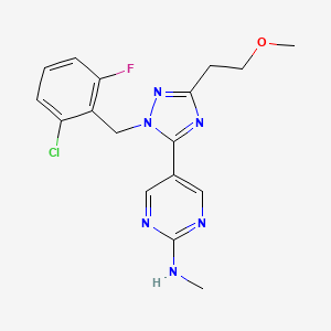 molecular formula C17H18ClFN6O B5657345 5-[1-(2-chloro-6-fluorobenzyl)-3-(2-methoxyethyl)-1H-1,2,4-triazol-5-yl]-N-methylpyrimidin-2-amine 