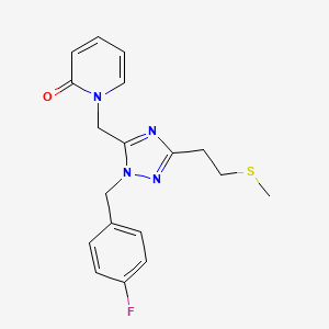 molecular formula C18H19FN4OS B5657975 1-({1-(4-fluorobenzyl)-3-[2-(methylthio)ethyl]-1H-1,2,4-triazol-5-yl}methyl)pyridin-2(1H)-one 