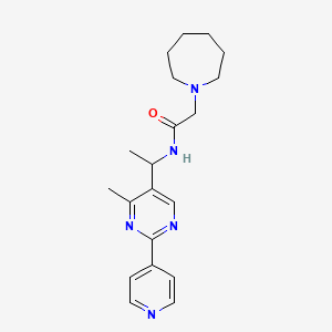 molecular formula C20H27N5O B5658441 2-(1-azepanyl)-N-{1-[4-methyl-2-(4-pyridinyl)-5-pyrimidinyl]ethyl}acetamide 