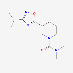 molecular formula C13H22N4O2 B5658481 3-(3-isopropyl-1,2,4-oxadiazol-5-yl)-N,N-dimethyl-1-piperidinecarboxamide 