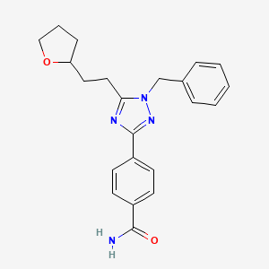 molecular formula C22H24N4O2 B5659230 4-{1-benzyl-5-[2-(tetrahydrofuran-2-yl)ethyl]-1H-1,2,4-triazol-3-yl}benzamide 