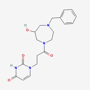 molecular formula C19H24N4O4 B5660424 1-[3-(4-benzyl-6-hydroxy-1,4-diazepan-1-yl)-3-oxopropyl]-2,4(1H,3H)-pyrimidinedione 