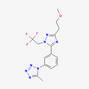 molecular formula C15H16F3N7O B5660754 1-{3-[3-(2-methoxyethyl)-1-(2,2,2-trifluoroethyl)-1H-1,2,4-triazol-5-yl]phenyl}-5-methyl-1H-tetrazole 