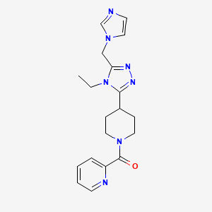 molecular formula C19H23N7O B5662074 2-({4-[4-ethyl-5-(1H-imidazol-1-ylmethyl)-4H-1,2,4-triazol-3-yl]piperidin-1-yl}carbonyl)pyridine 