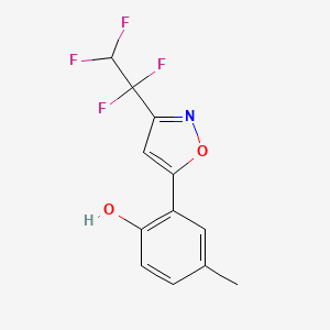 molecular formula C12H9F4NO2 B5666803 4-methyl-2-[3-(1,1,2,2-tetrafluoroethyl)-5-isoxazolyl]phenol 