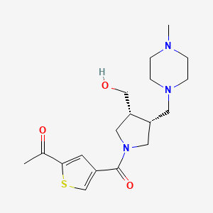 molecular formula C18H27N3O3S B5670521 1-[4-({(3R*,4R*)-3-(hydroxymethyl)-4-[(4-methylpiperazin-1-yl)methyl]pyrrolidin-1-yl}carbonyl)-2-thienyl]ethanone 