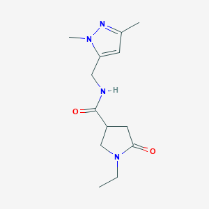 molecular formula C13H20N4O2 B5672432 N-[(1,3-dimethyl-1H-pyrazol-5-yl)methyl]-1-ethyl-5-oxo-3-pyrrolidinecarboxamide 