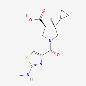 molecular formula C13H17N3O3S B5676877 (3S*,4S*)-4-cyclopropyl-1-{[2-(methylamino)-1,3-thiazol-4-yl]carbonyl}-3-pyrrolidinecarboxylic acid 