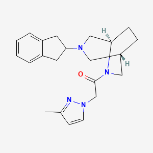 molecular formula C22H28N4O B5679968 (1S*,5R*)-3-(2,3-dihydro-1H-inden-2-yl)-6-[(3-methyl-1H-pyrazol-1-yl)acetyl]-3,6-diazabicyclo[3.2.2]nonane 