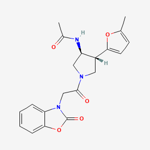 molecular formula C20H21N3O5 B5680038 N-{(3S*,4R*)-4-(5-methyl-2-furyl)-1-[(2-oxo-1,3-benzoxazol-3(2H)-yl)acetyl]pyrrolidin-3-yl}acetamide 