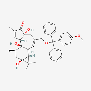 molecular formula C40H44O6 B568471 12-脱氧佛波醇 20-甲氧基三苯甲醚 CAS No. 123597-60-4