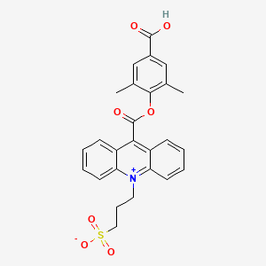 molecular formula C26H23NO7S B568990 3-[9-(4-Carboxy-2,6-dimethylphenoxy)carbonylacridin-10-ium-10-yl]propane-1-sulfonate CAS No. 946423-58-1