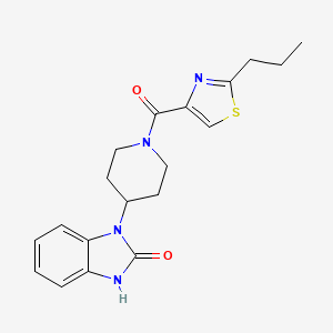 molecular formula C19H22N4O2S B5691939 1-{1-[(2-propyl-1,3-thiazol-4-yl)carbonyl]-4-piperidinyl}-1,3-dihydro-2H-benzimidazol-2-one 