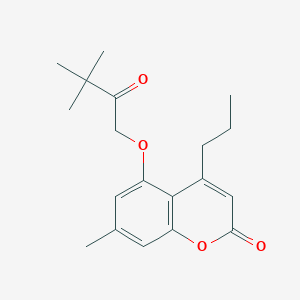 molecular formula C19H24O4 B5692691 5-(3,3-dimethyl-2-oxobutoxy)-7-methyl-4-propyl-2H-chromen-2-one 
