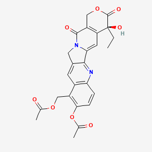molecular formula C25H22N2O8 B569476 [(19S)-7-Acetyloxy-19-ethyl-19-hydroxy-14,18-dioxo-17-oxa-3,13-diazapentacyclo[11.8.0.02,11.04,9.015,20]henicosa-1(21),2,4(9),5,7,10,15(20)-heptaen-8-yl]methyl acetate CAS No. 1304788-26-8