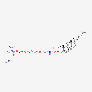 molecular formula C46H82N3O7P B569499 [(3S,8S,9S,10R,13R,14S,17R)-10,13-dimethyl-17-[(2R)-6-methylheptan-2-yl]-2,3,4,7,8,9,11,12,14,15,16,17-dodecahydro-1H-cyclopenta[a]phenanthren-3-yl] N-[3-[2-[2-[2-[2-cyanoethoxy-[di(propan-2-yl)amino]phosphanyl]oxyethoxy]ethoxy]ethoxy]propyl]carbamate CAS No. 1325147-19-0