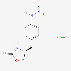 B569524 (S)-4-(4-Hydrazinylbenzyl)oxazolidin-2-one hydrochloride CAS No. 139264-57-6