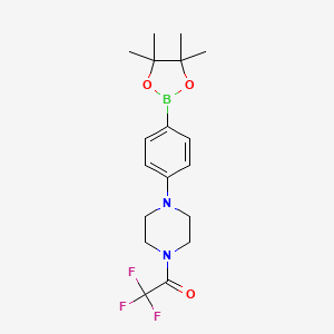 molecular formula C18H24BF3N2O3 B572349 2,2,2-Trifluoro-1-(4-(4-(4,4,5,5-tetramethyl-1,3,2-dioxaborolan-2-yl)phenyl)piperazin-1-yl)ethanone CAS No. 1218791-39-9