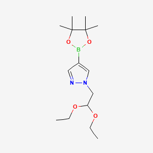 molecular formula C15H27BN2O4 B572502 1-(2,2-Diethoxyethyl)-4-(4,4,5,5-tetramethyl-1,3,2-dioxaborolan-2-yl)-1H-pyrazole CAS No. 1256359-25-7