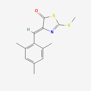 (4Z)-2-methylsulfanyl-4-[(2,4,6-trimethylphenyl)methylidene]-1,3-thiazol-5-one