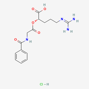 molecular formula C15H21ClN4O5 B577050 (S)-2-(2-苯甲酰氨基乙酰氧基)-5-胍基戊酸盐酸盐 CAS No. 14289-47-5